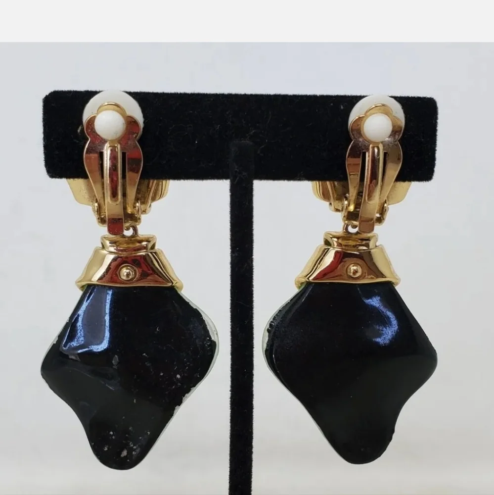 Vintage SIGNED Alexis Bittar Earrings 1990s Seafoam Green Lucite /Resin Matte Go - Picture 7 of 9